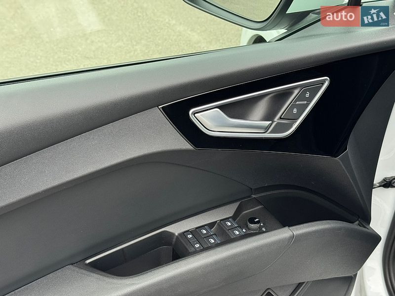 Внедорожник / Кроссовер Audi Q4 e-tron 2021 в Киеве