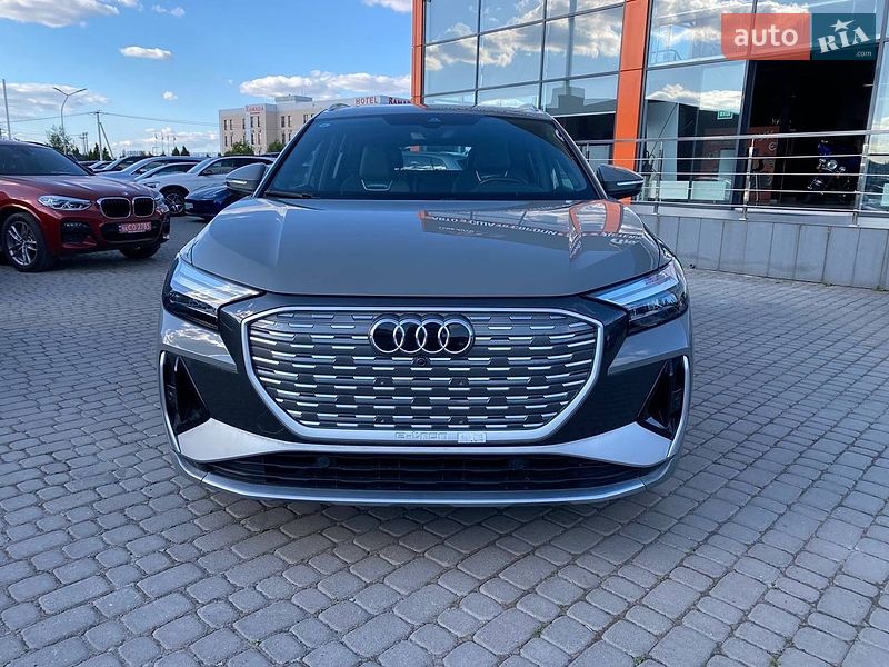 Внедорожник / Кроссовер Audi Q4 e-tron 2024 в Львове