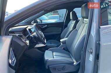 Внедорожник / Кроссовер Audi Q4 e-tron 2024 в Львове
