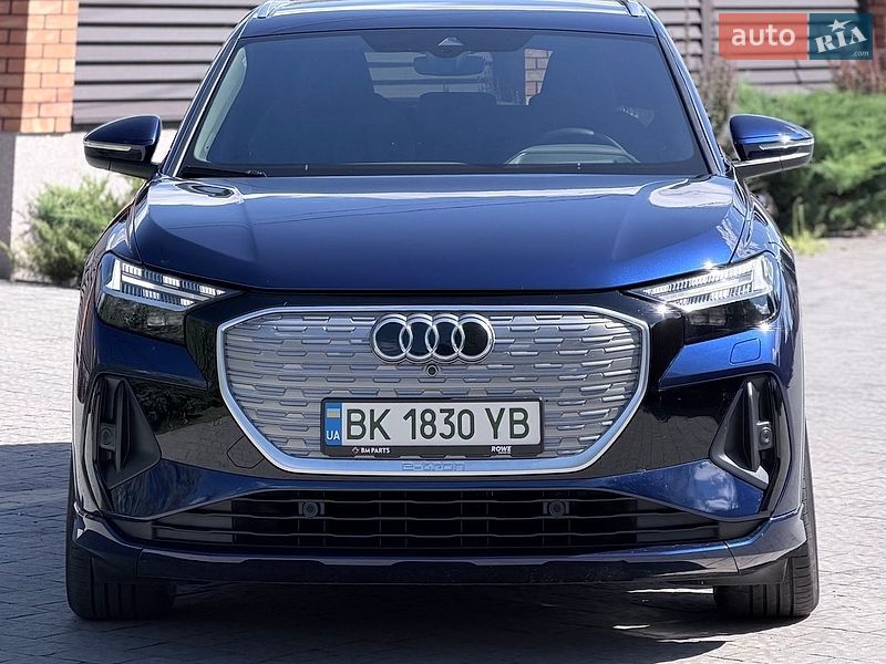 Audi Q4 e-tron 2023 Audi Q4 e-tron 2023