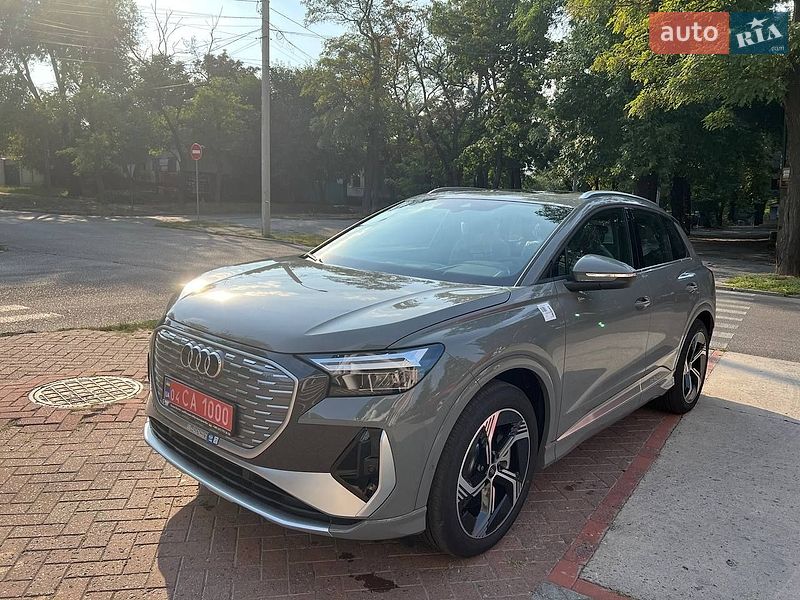 Audi Q4 e-tron 2024