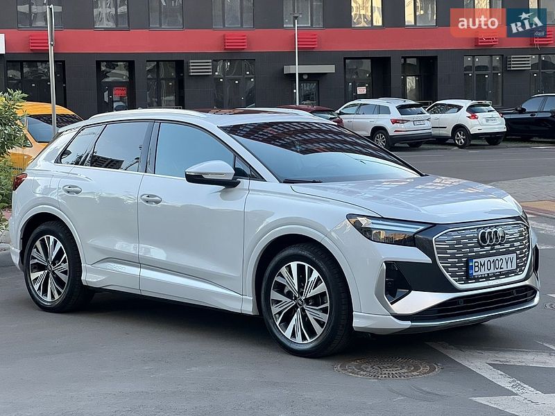Внедорожник / Кроссовер Audi Q4 e-tron 2023 в Киеве
