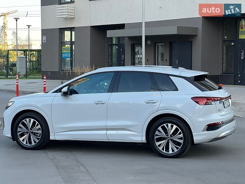 Внедорожник / Кроссовер Audi Q4 e-tron 2023 в Киеве