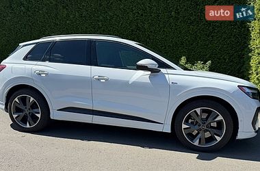 Позашляховик / Кросовер Audi Q4 e-tron 2024 в Львові