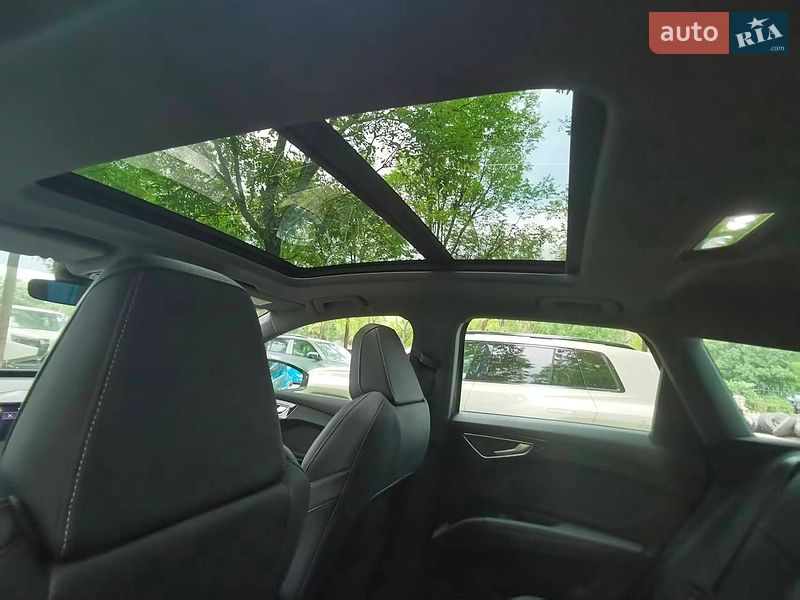Позашляховик / Кросовер Audi Q4 e-tron 2024 в Києві фото 16 Позашляховик / Кросовер Audi Q4 e-tron 2024 в Києві
