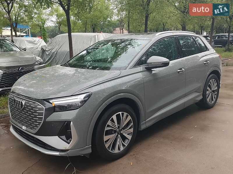 Audi Q4 e-tron 2024 Audi Q4 e-tron 2024