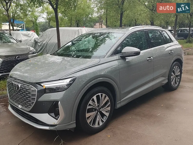 Audi Q4 e-tron 2024
