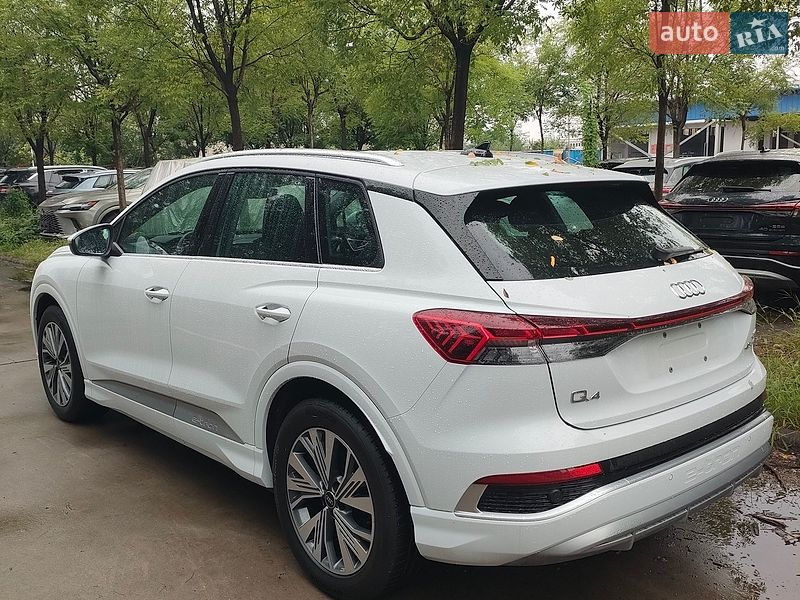Внедорожник / Кроссовер Audi Q4 e-tron 2024 в Киеве