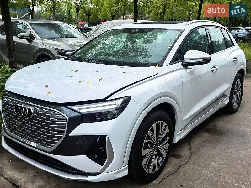 Audi Q4 e-tron 2024