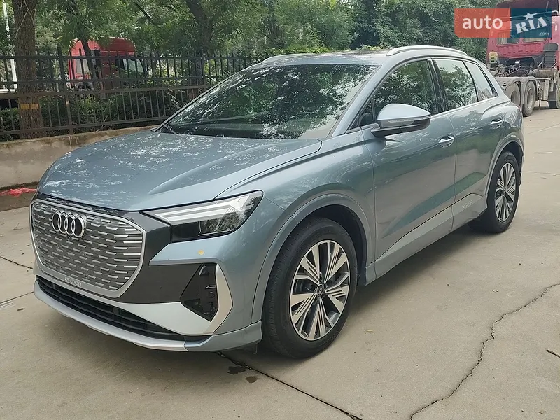Audi Q4 e-tron 2024