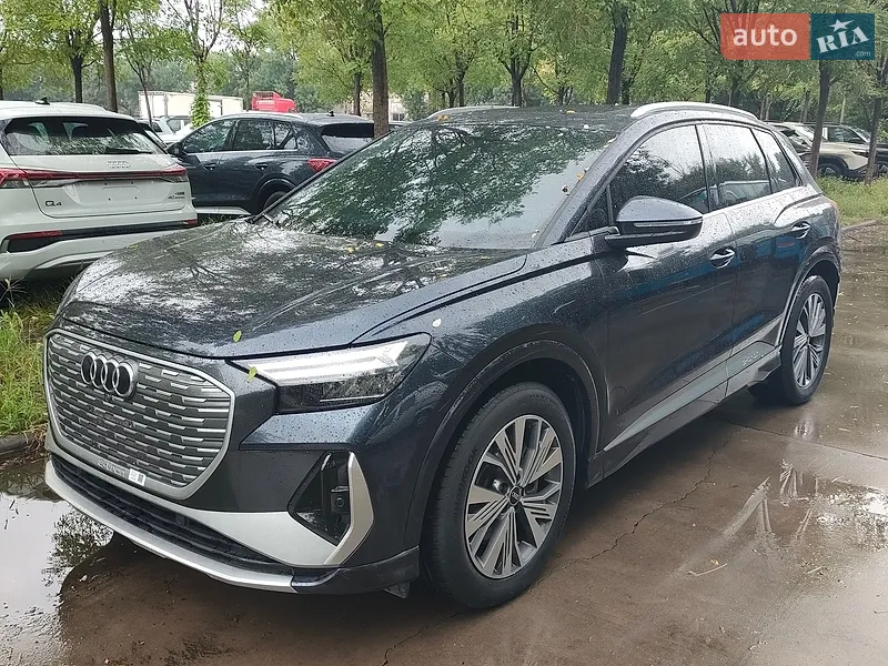 Audi Q4 e-tron 2024