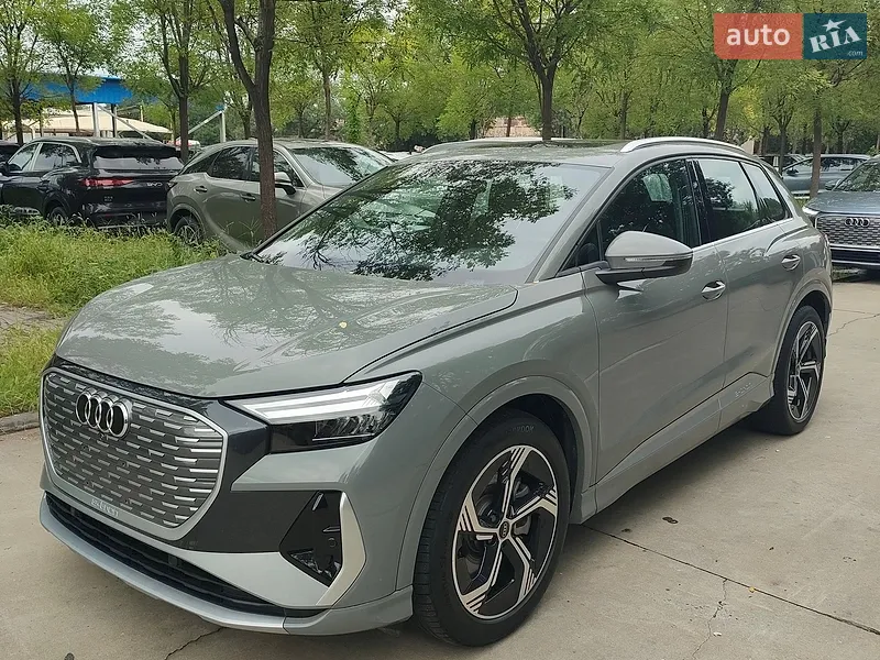 Audi Q4 e-tron 2024