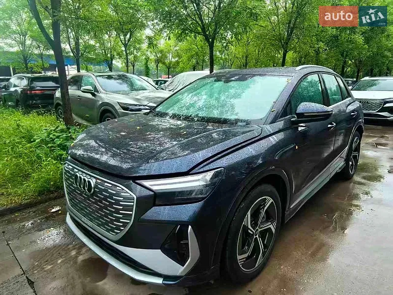 Audi Q4 e-tron 2024