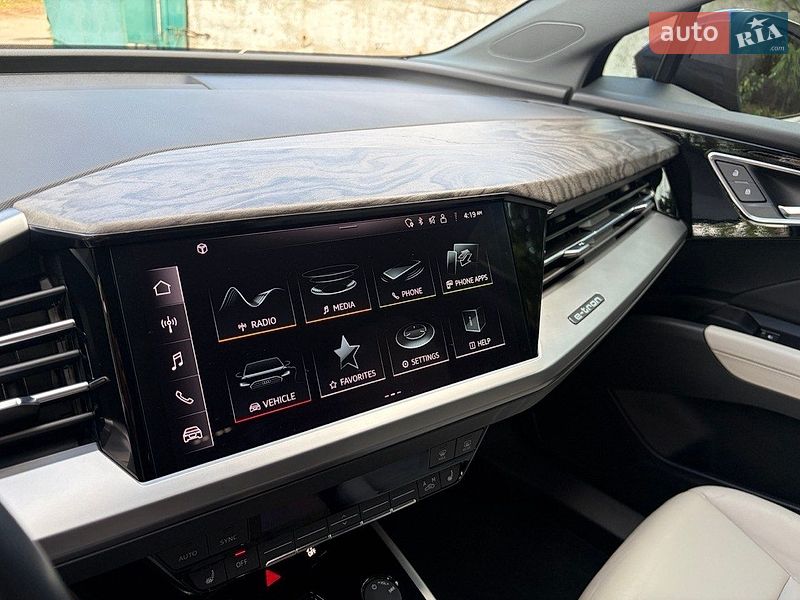 Внедорожник / Кроссовер Audi Q4 e-tron 2023 в Лубнах