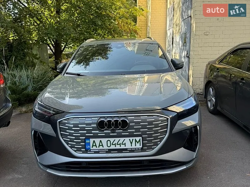 Audi Q4 e-tron 2024