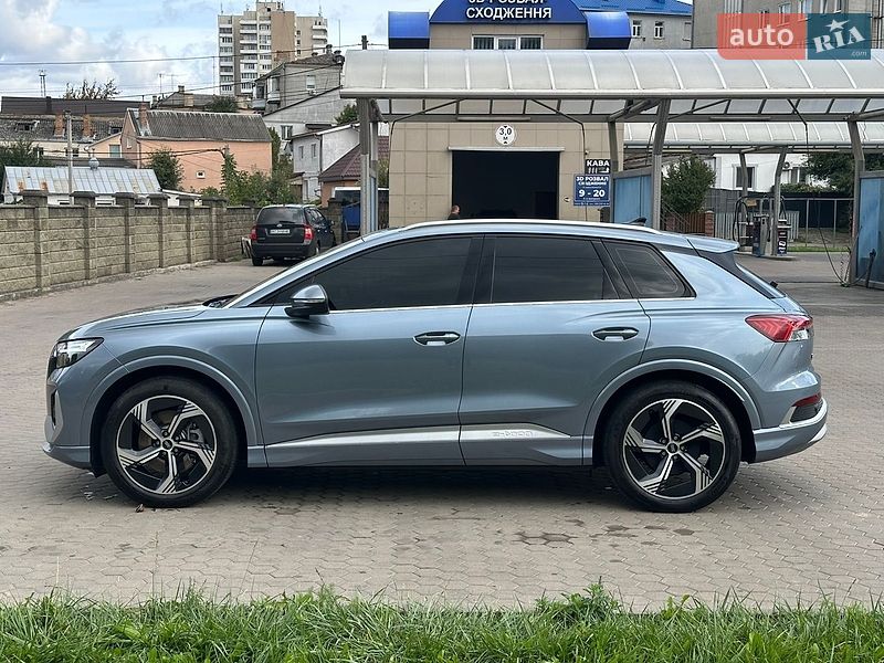 Внедорожник / Кроссовер Audi Q4 e-tron 2023 в Луцке