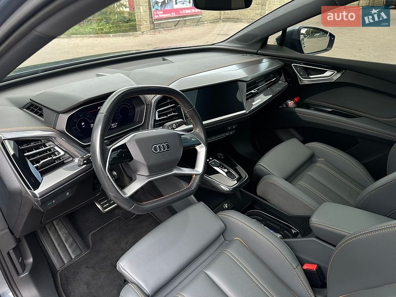 Внедорожник / Кроссовер Audi Q4 e-tron 2023 в Луцке