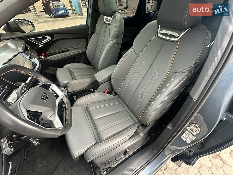 Внедорожник / Кроссовер Audi Q4 e-tron 2023 в Луцке