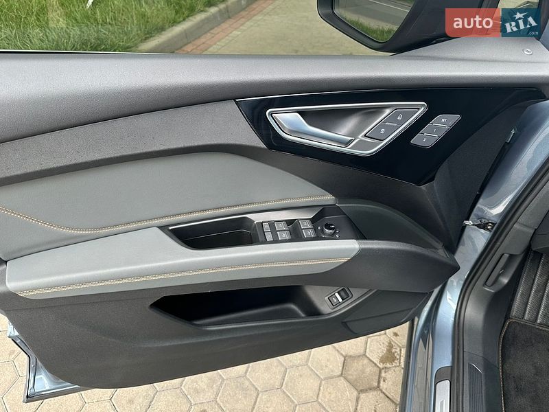 Внедорожник / Кроссовер Audi Q4 e-tron 2023 в Луцке