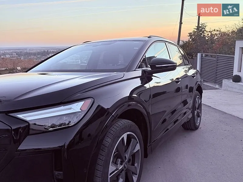 Audi Q4 e-tron 2023