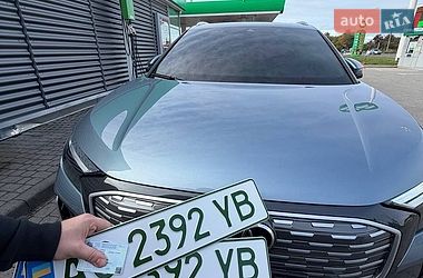 Внедорожник / Кроссовер Audi Q4 e-tron 2023 в Луцке