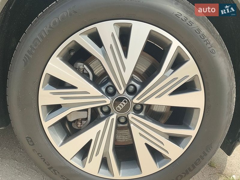Внедорожник / Кроссовер Audi Q4 e-tron 2024 в Киеве