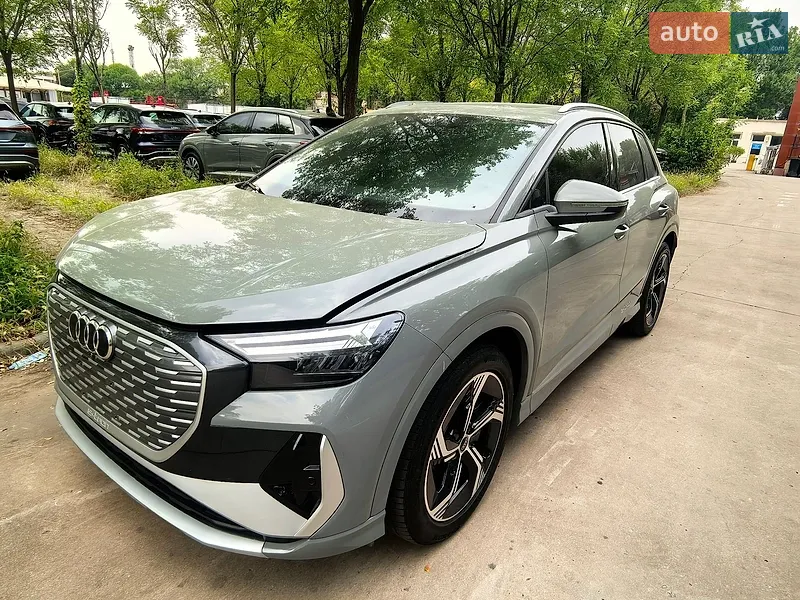 Audi Q4 e-tron 2024