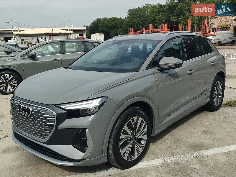 Audi Q4 e-tron 2024