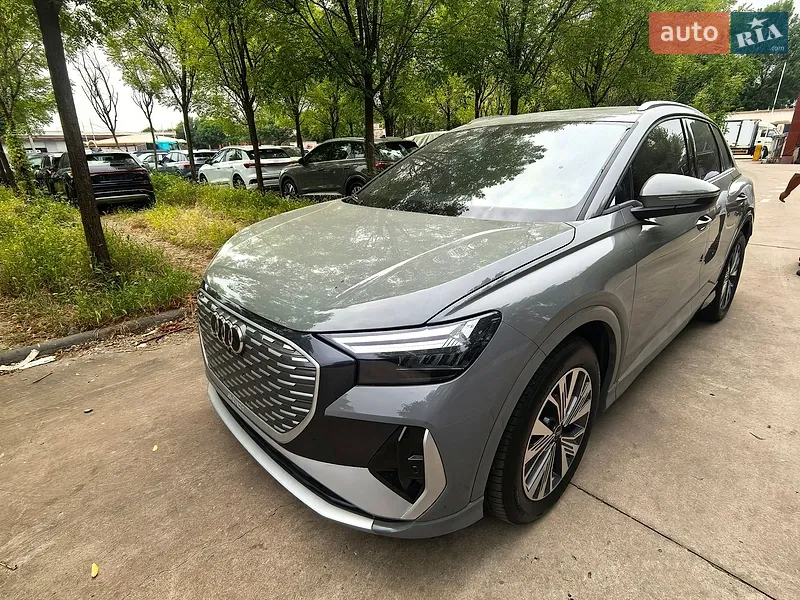 Audi Q4 e-tron 2024