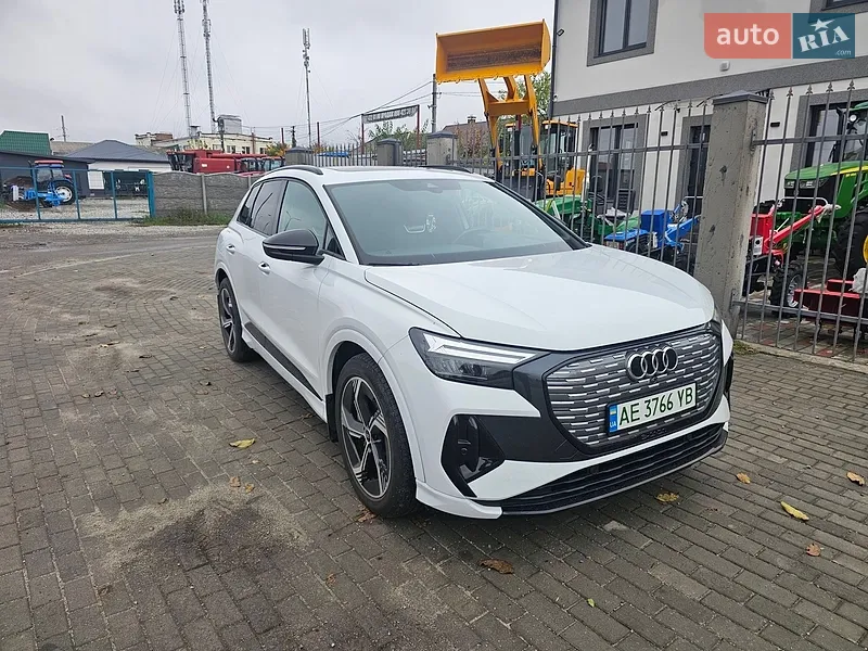 Audi Q4 e-tron 2024