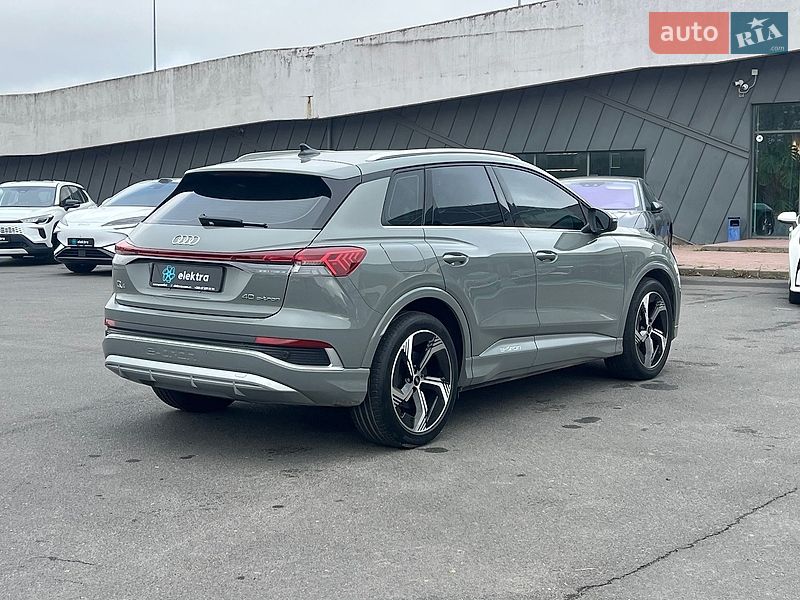 Внедорожник / Кроссовер Audi Q4 e-tron 2023 в Львове