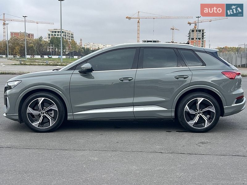 Внедорожник / Кроссовер Audi Q4 e-tron 2023 в Львове