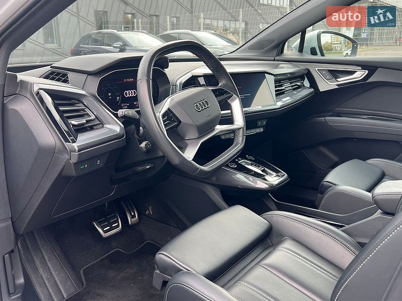 Внедорожник / Кроссовер Audi Q4 e-tron 2023 в Львове