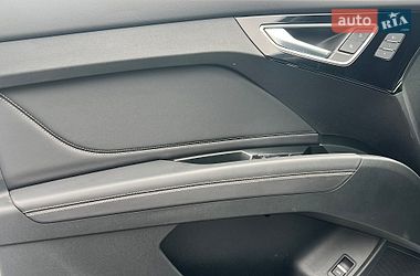 Внедорожник / Кроссовер Audi Q4 e-tron 2023 в Львове