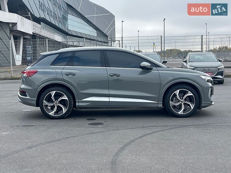 Внедорожник / Кроссовер Audi Q4 e-tron 2023 в Львове