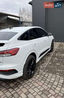 Позашляховик / Кросовер Audi Q4 Sportback e-tron 2023 в 