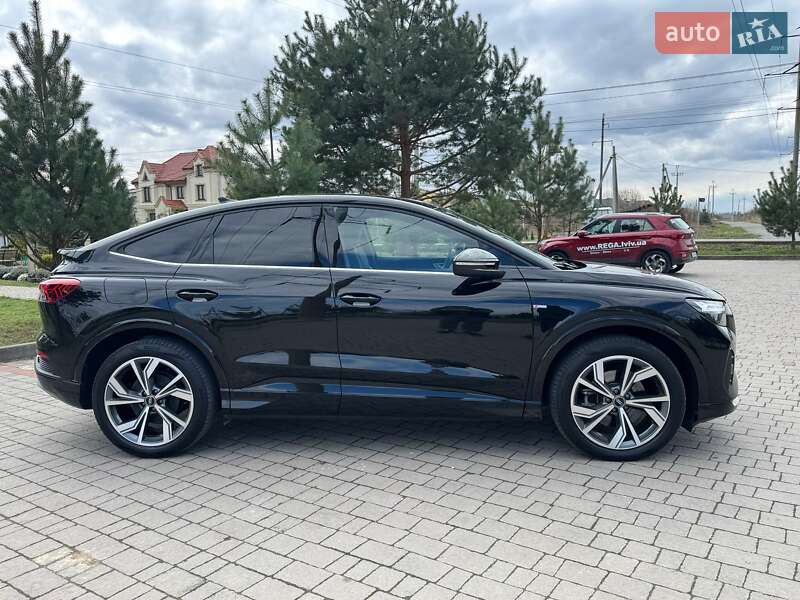 Внедорожник / Кроссовер Audi Q4 Sportback e-tron 2022 в Солонке