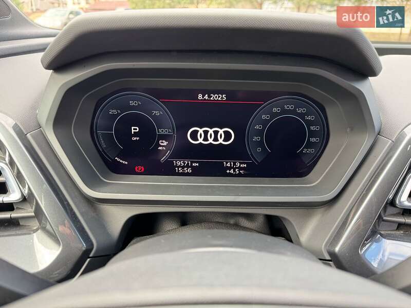 Внедорожник / Кроссовер Audi Q4 Sportback e-tron 2022 в Солонке