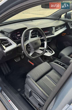 Внедорожник / Кроссовер Audi Q4 Sportback e-tron 2022 в 