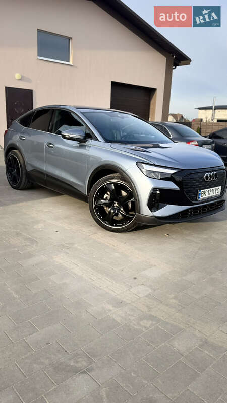 Внедорожник / Кроссовер Audi Q4 Sportback e-tron 2022 в Березному