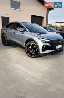 Внедорожник / Кроссовер Audi Q4 Sportback e-tron 2022 в 