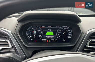 Внедорожник / Кроссовер Audi Q4 Sportback e-tron 2023 в 