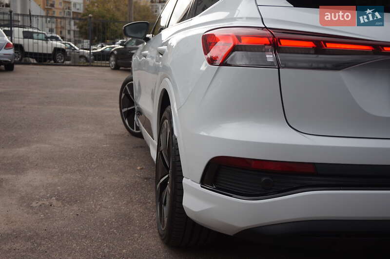 Позашляховик / Кросовер Audi Q4 Sportback e-tron 2022 в Одесі