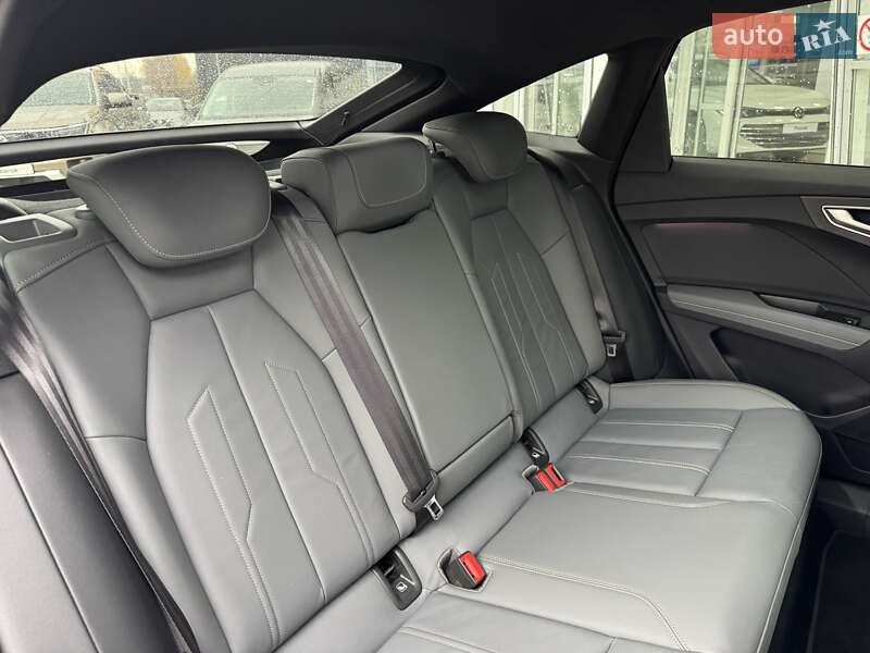 Позашляховик / Кросовер Audi Q4 Sportback e-tron 2022 в Чернівцях фото 22 Позашляховик / Кросовер Audi Q4 Sportback e-tron 2022 в Чернівцях