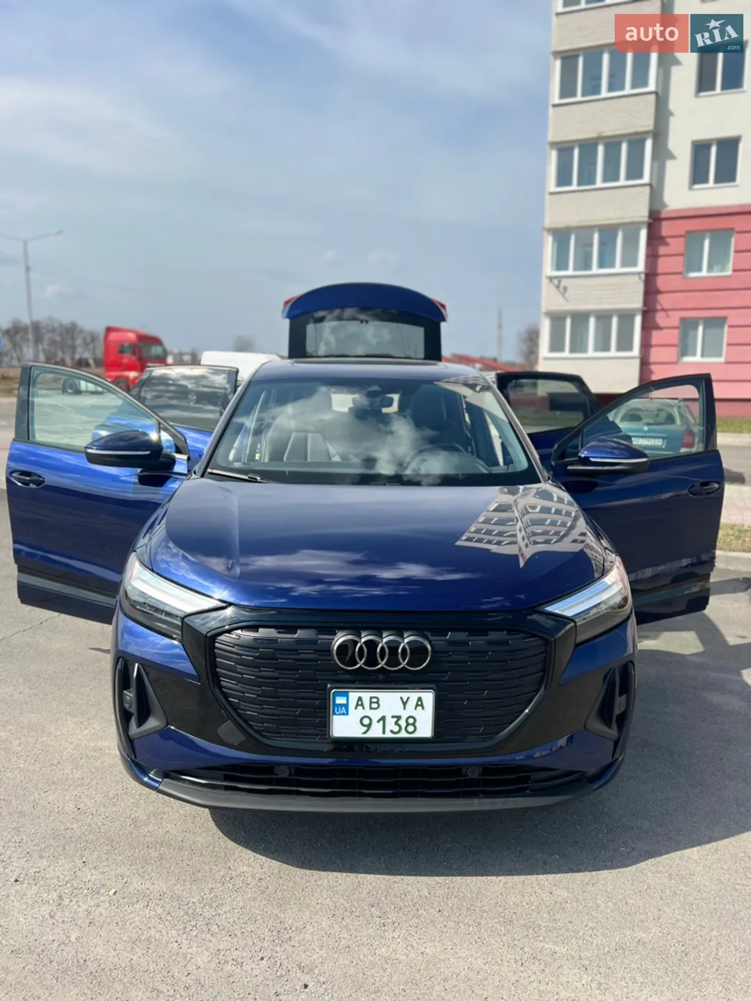 2023 Audi Q4 Sportback e-tron - мініатюра 31
