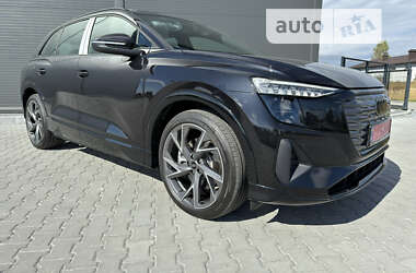 Внедорожник / Кроссовер Audi Q5 e-tron 2024 в 