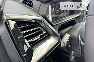 Внедорожник / Кроссовер Audi Q5 e-tron 2024 в 