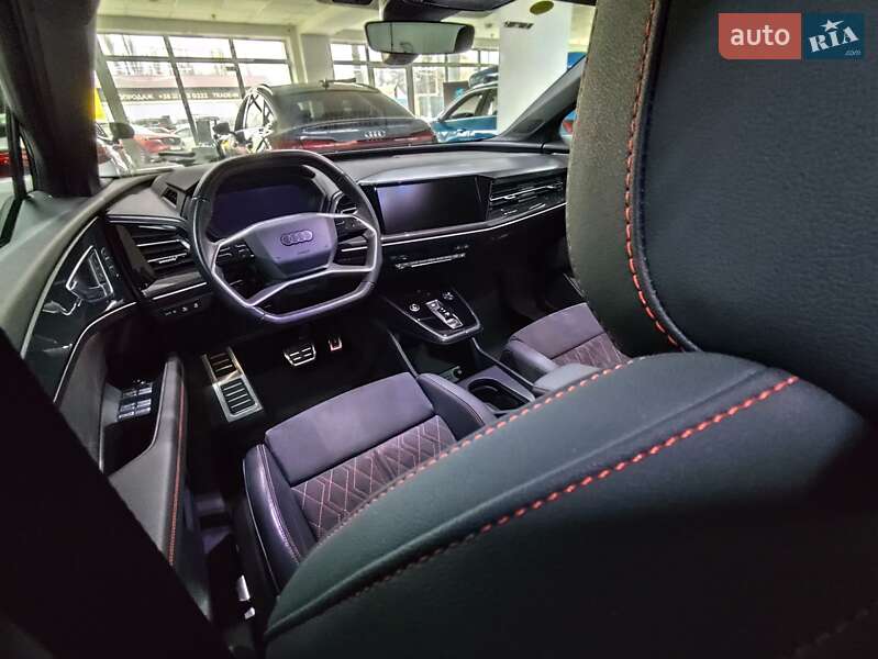 Позашляховик / Кросовер Audi Q5 e-tron 2023 в Києві