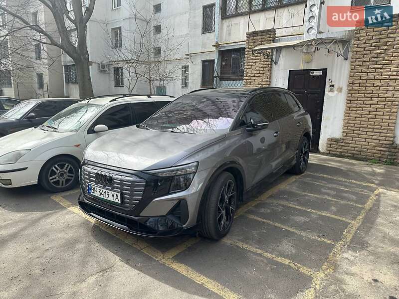 Позашляховик / Кросовер Audi Q5 e-tron 2022 в Одесі