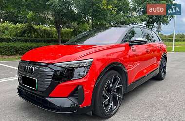 Внедорожник / Кроссовер Audi Q5 e-tron 2022 в Киеве